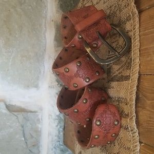 Fossil design tooled belt